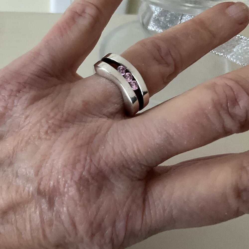 Pink stones in unique 925 sterling silver vintage ring